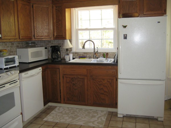41 Stoneleigh Road Worcester, MA 01606 - Photo 9 of 25 Gallery Image 9