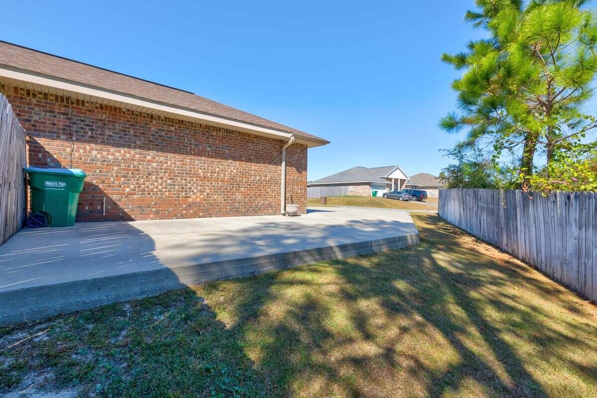 204 Raptor Drive Crestview, FL 32536 - Photo 3 of 40 Gallery Image 3