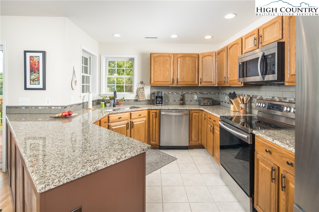 73 Walter Ridge Road West Jefferson, NC 28694 - Photo 12 of 39