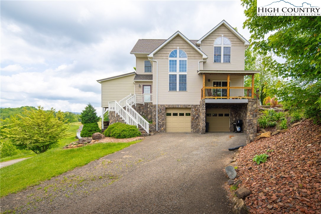 73 Walter Ridge Road West Jefferson, NC 28694 - Photo 2 of 39