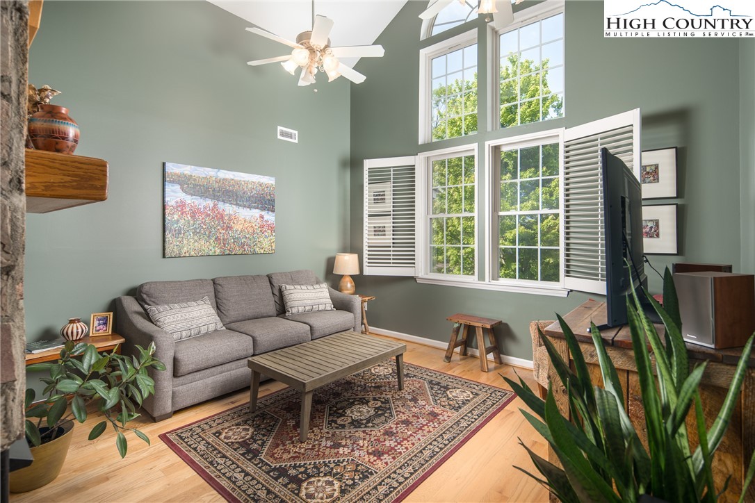 73 Walter Ridge Road West Jefferson, NC 28694 - Photo 8 of 39