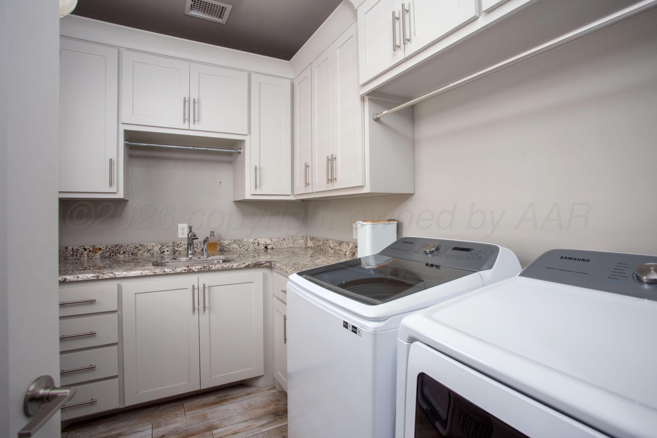 6903 Longleaf Lane Amarillo, TX 79124 - Photo 27 of 43 Laundry