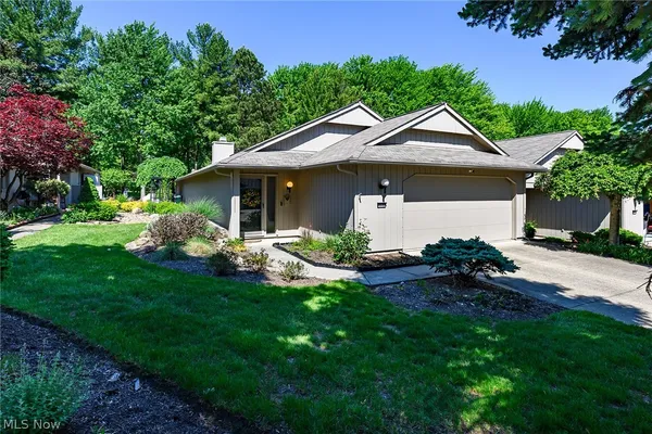 $298,850 | 13192 Olympus Way, Strongsville, OH 44149