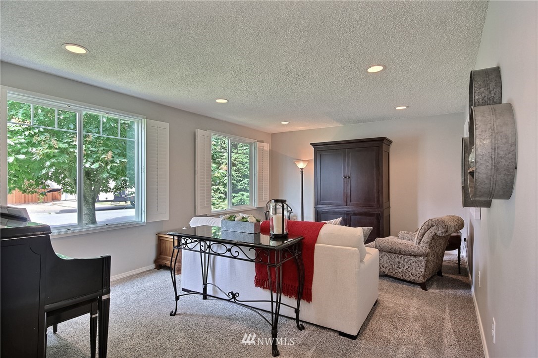 14510 Southeast 167th Street Renton, WA 98058 - Photo 3 of 25 Gallery Image 3