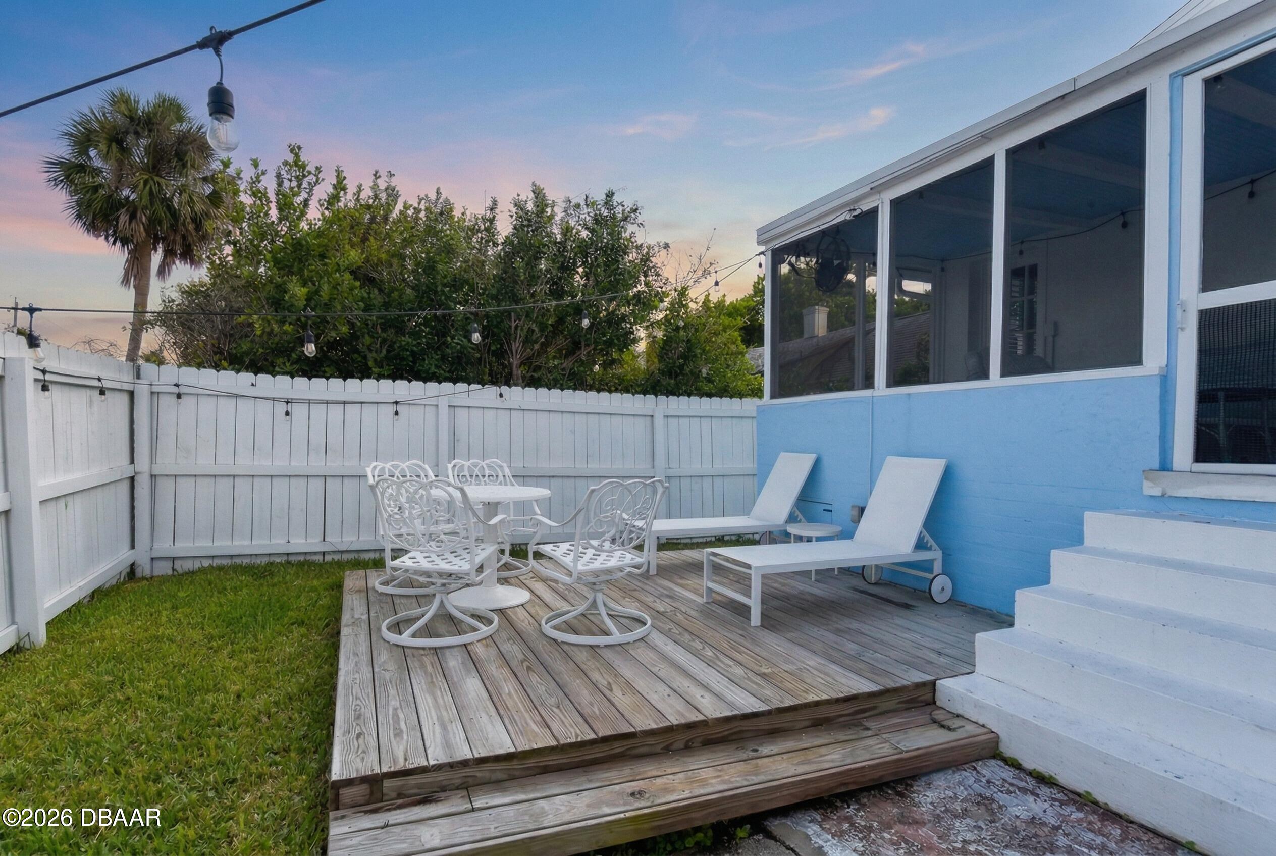 405 Wisteria Road Daytona Beach, FL 32118 - Photo 40 of 49 17