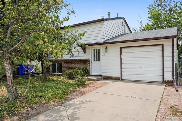 $424,900 | 4227 South Uravan Street, Aurora, CO 80013