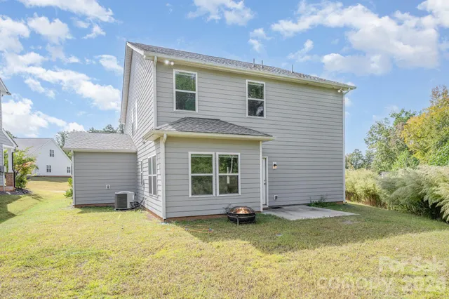 $350,000 | 242 Old Harbor Drive, Unit 818, Mount Gilead, NC 27306