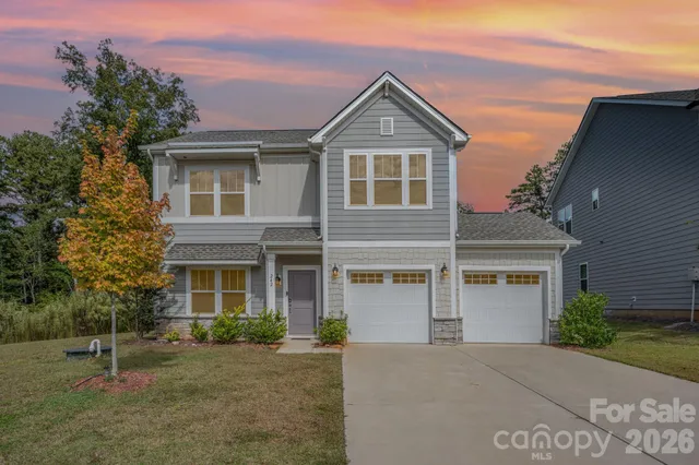 $350,000 | 242 Old Harbor Drive, Unit 818, Mount Gilead, NC 27306