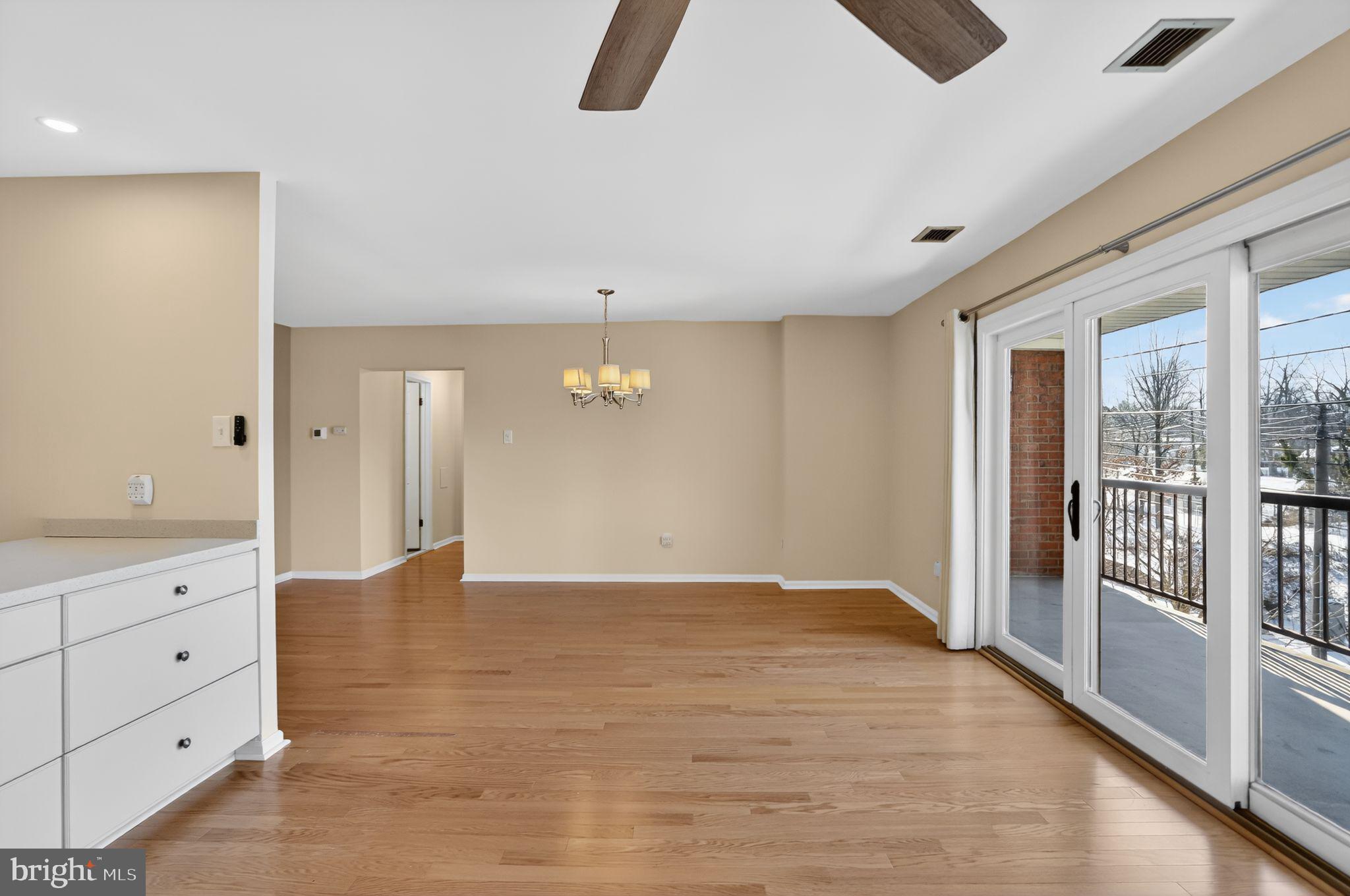 215 Haddonfield Cmns, Unit 215 Haddonfield, NJ 08033 - Photo 17 of 36