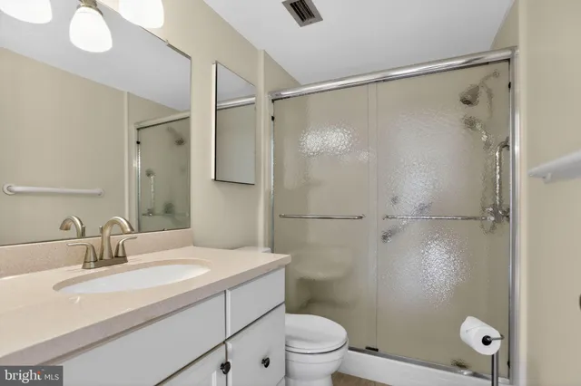 $3,400 | 215 Haddonfield Cmns, Unit 215, Haddonfield, NJ 08033