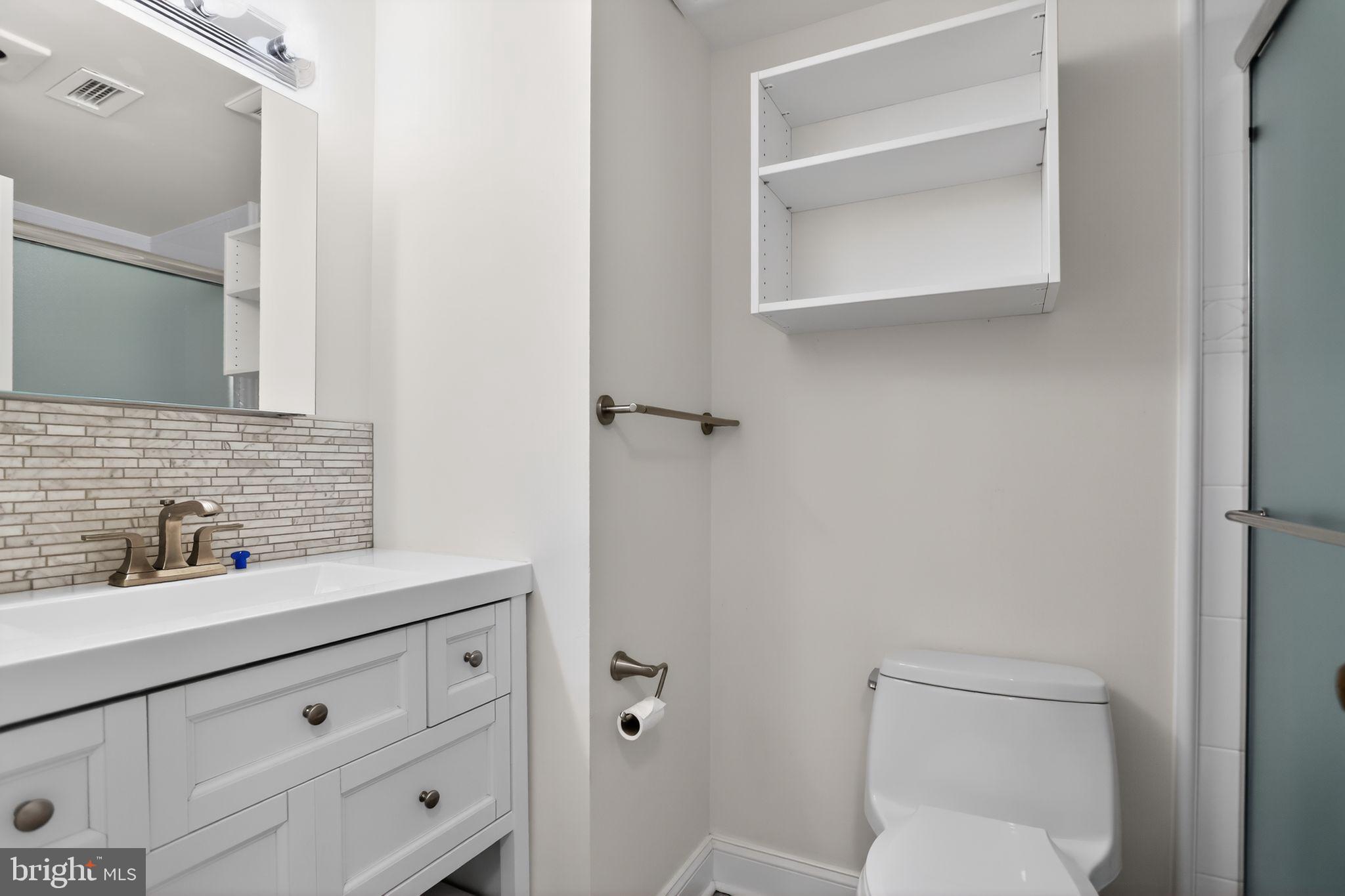 215 Haddonfield Cmns, Unit 215 Haddonfield, NJ 08033 - Photo 28 of 36