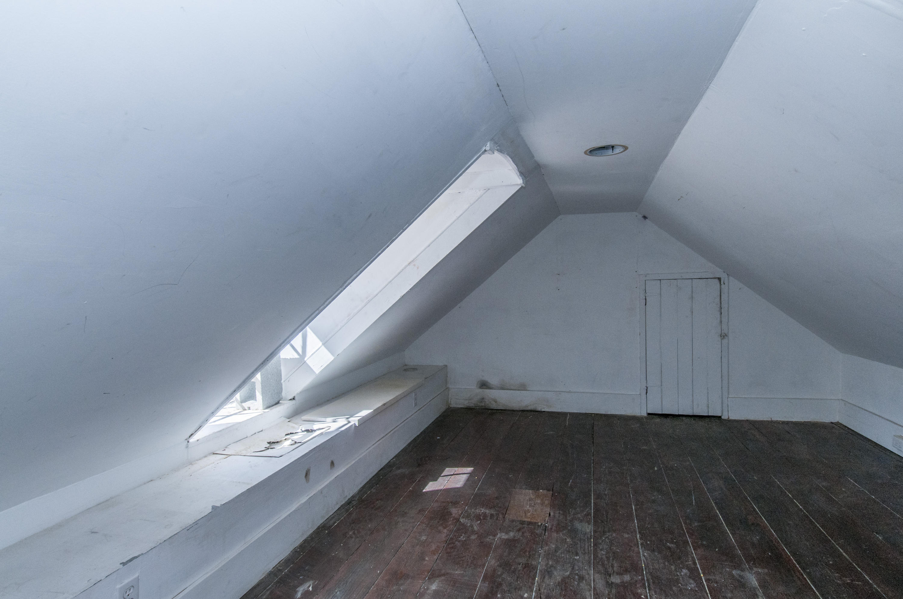 90 Radcliffe Street, Unit B Charleston, SC 29403 - Photo 23 of 24 Attic