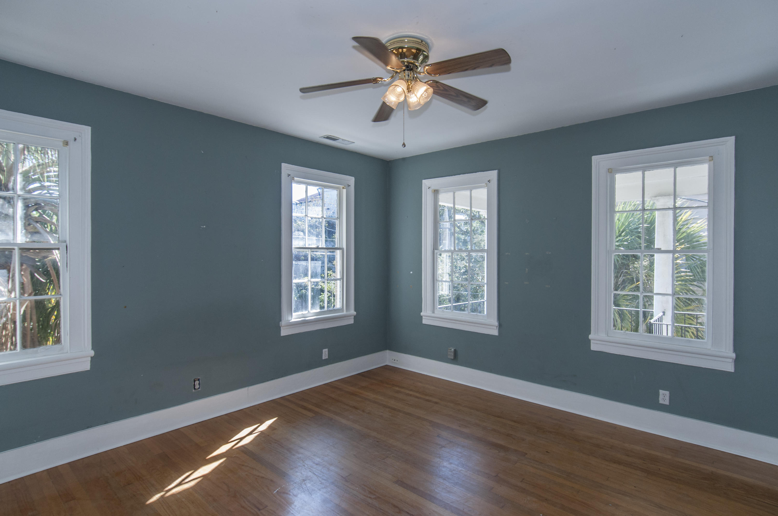 90 Radcliffe Street, Unit B Charleston, SC 29403 - Photo 10 of 24 Living Room