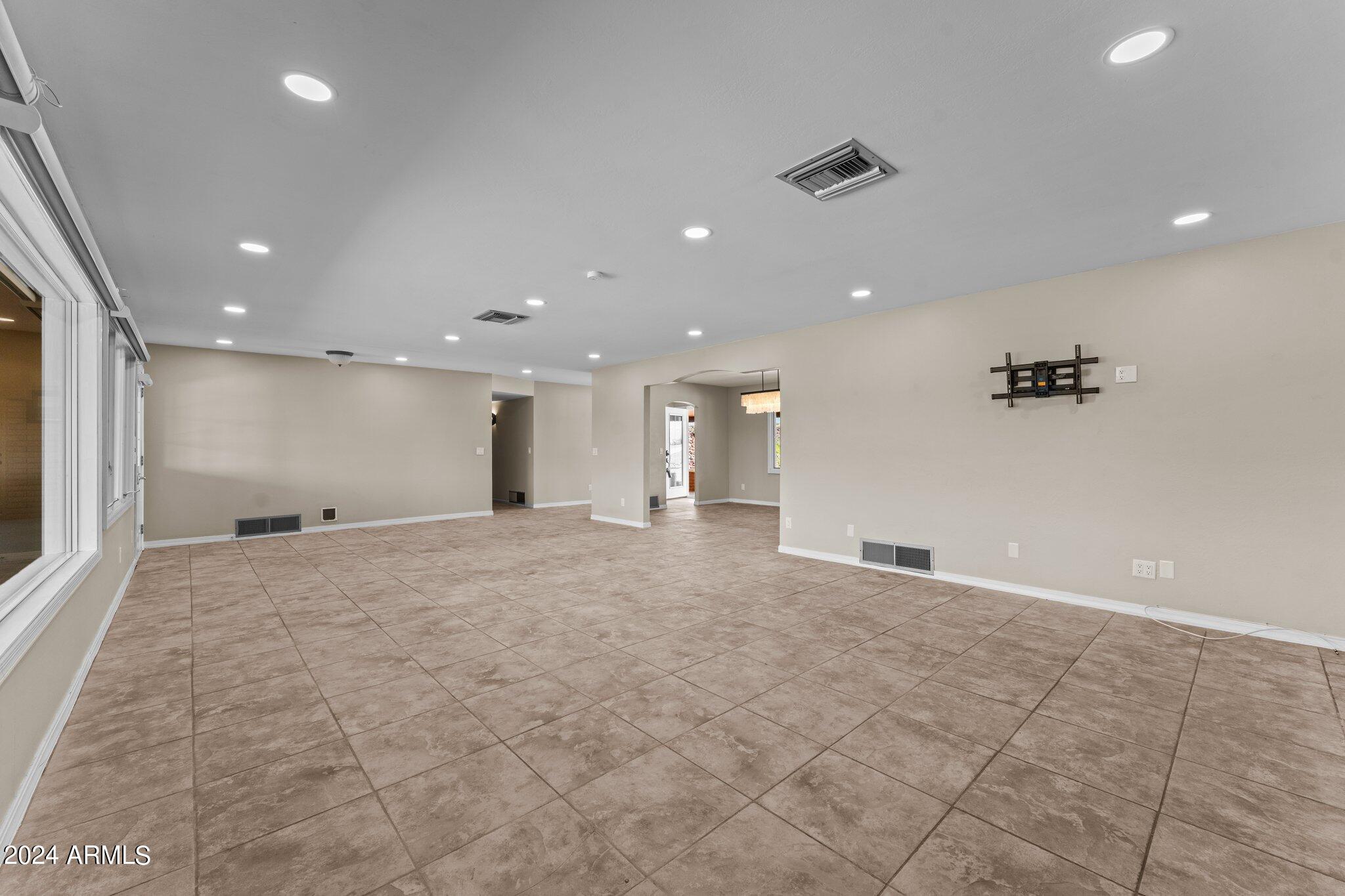 1605 North Little Stonehedge Ranch Road Wickenburg, AZ 85390 - Photo 14 of 54 10-web-or-mls-2024-04-08 03.54.15-1