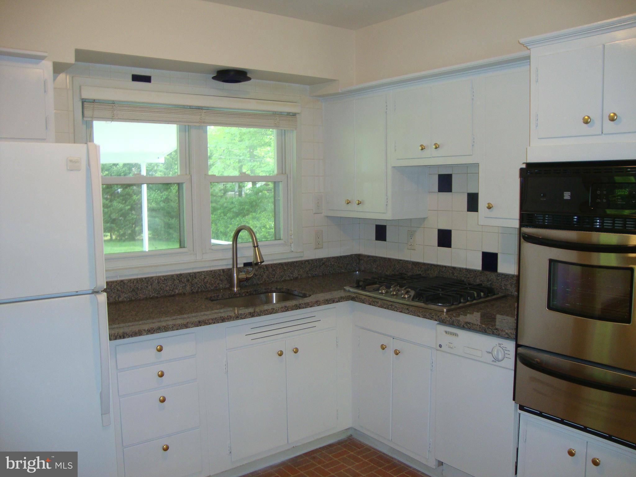 206 Burning Tree Road Lutherville-Timonium, MD 21093 - Photo 8 of 27 Kitchen