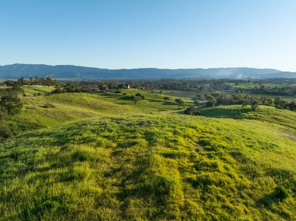 $1,795,000 | 2865 North Refugio Road, Santa Ynez, CA 93460