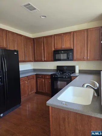 $2,550 | 2411 Ramapo Court, Riverdale, NJ 07457