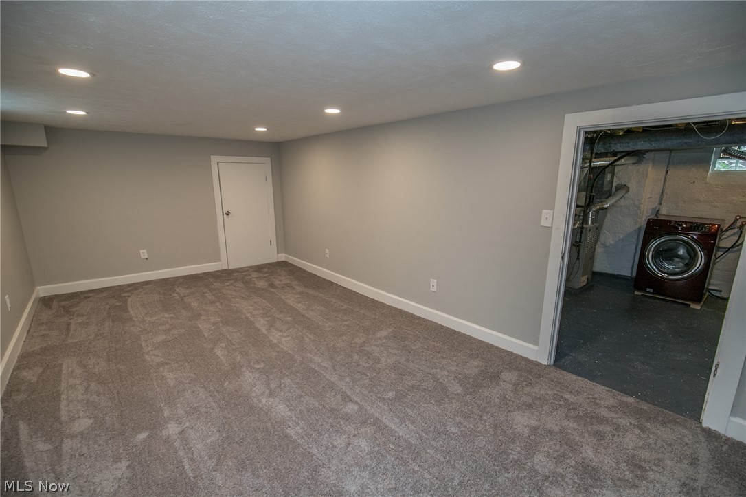 3857 Montevista Road Cleveland, OH 44121 - Photo 29 of 35