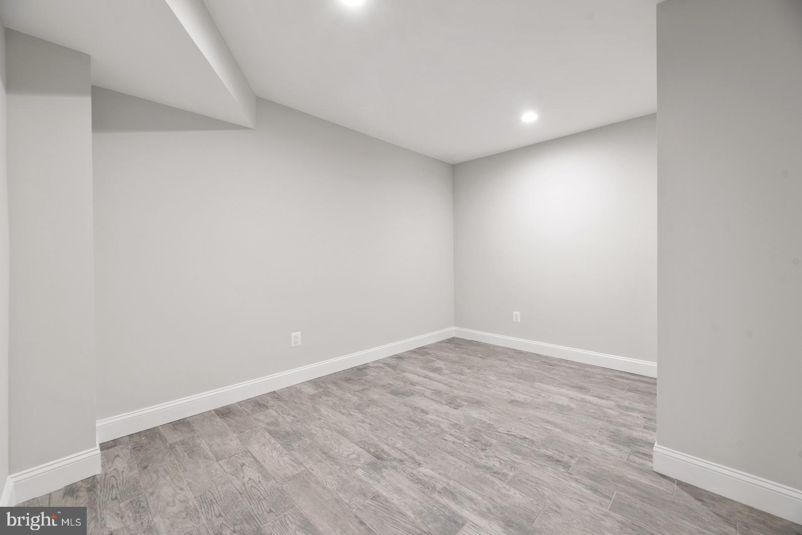 11707 Vale Road Oakton, VA 22124 - Photo 60 of 79 Gallery Image 60
