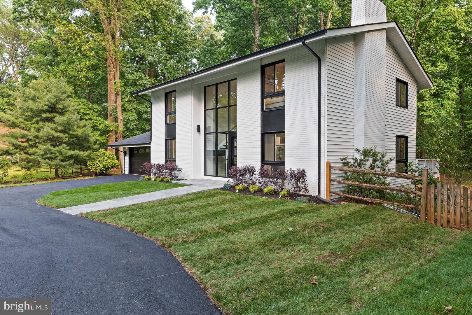 11707 Vale Road Oakton, VA 22124 - Photo 7 of 79 Gallery Image 7