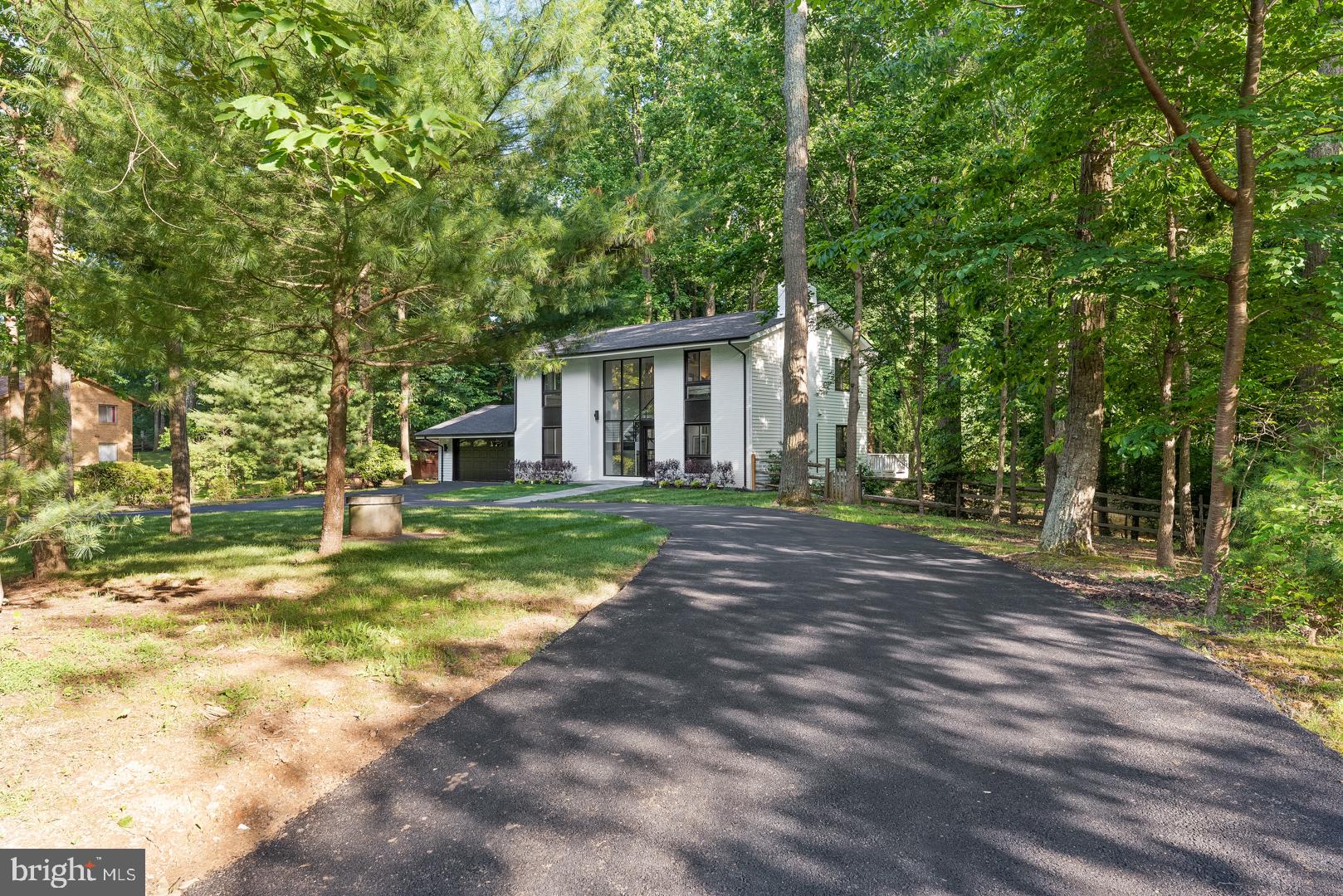11707 Vale Road Oakton, VA 22124 - Photo 8 of 79 Gallery Image 8