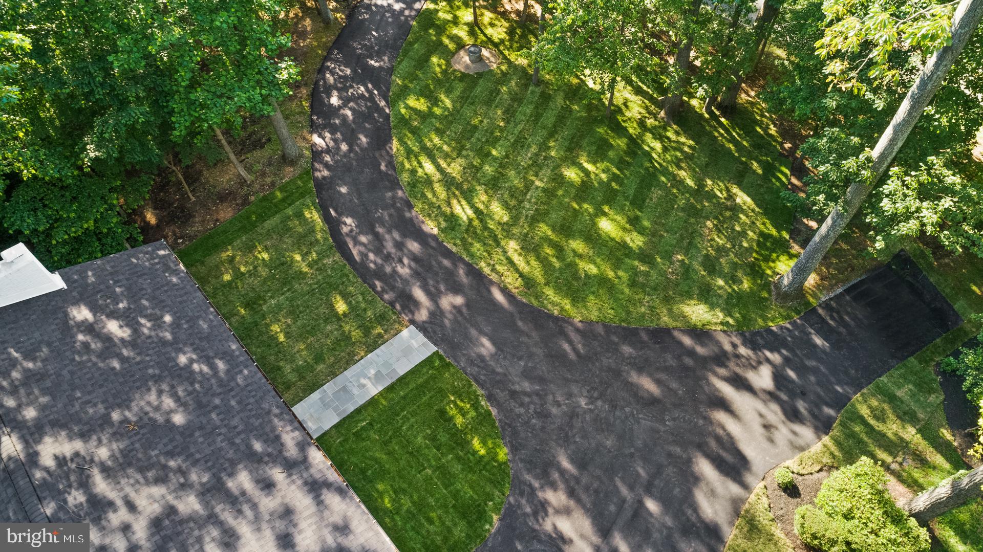 11707 Vale Road Oakton, VA 22124 - Photo 10 of 79 Gallery Image 10