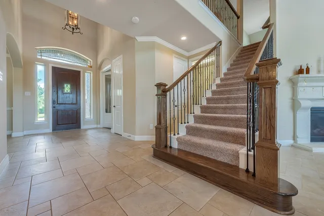 a view of entryway and hall