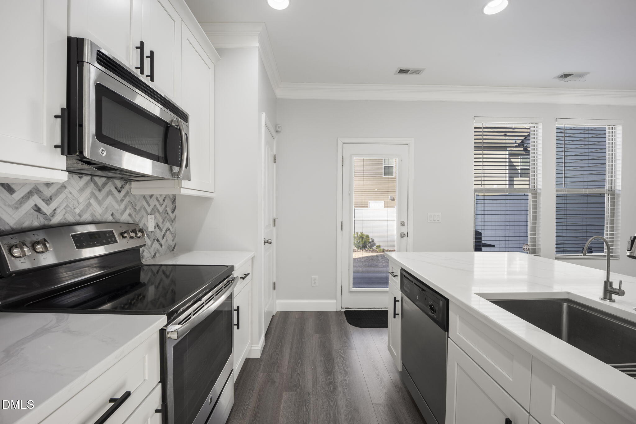 201 Leighann Ridge Lane Rolesville, NC 27571 - Photo 14 of 47 24-web-or-mls-484A5451