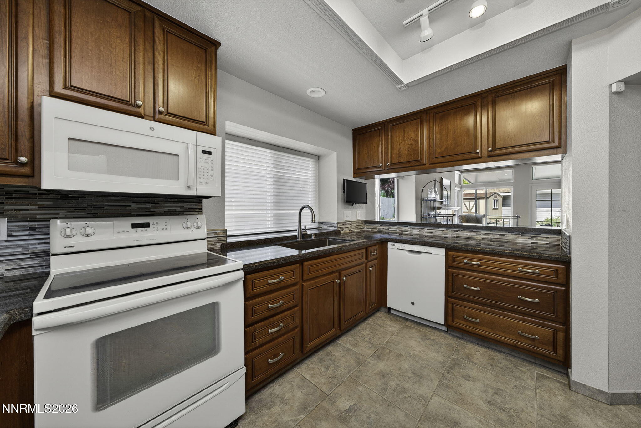 3001 Alpine Creek Road Reno, NV 89519 - Photo 15 of 40 15