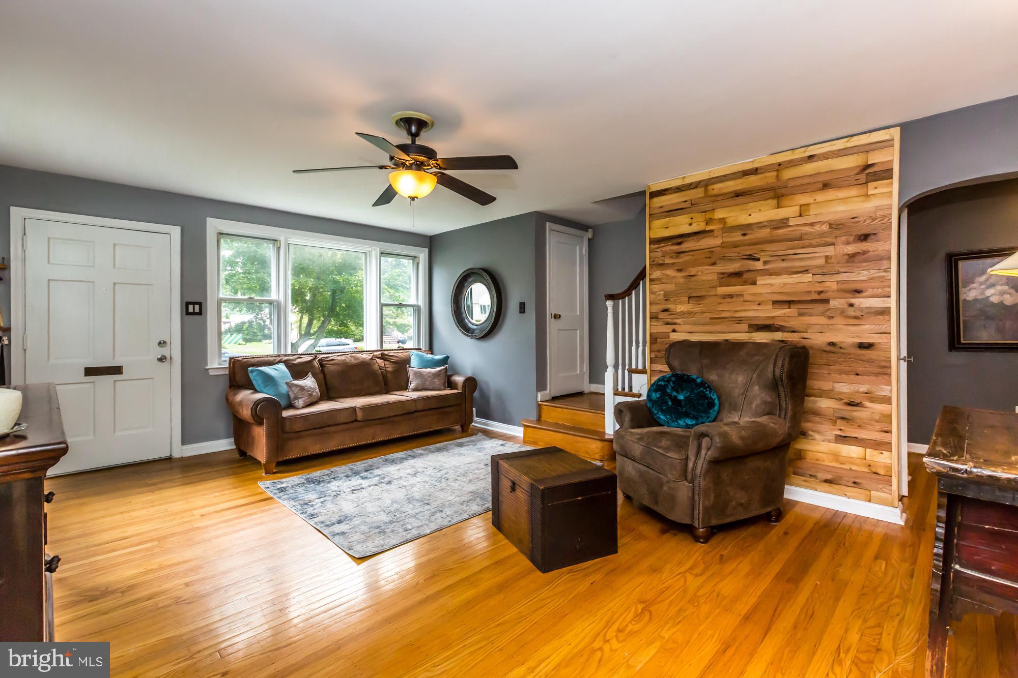 476 Kent Road Springfield, PA 19064 - Photo 2 of 21