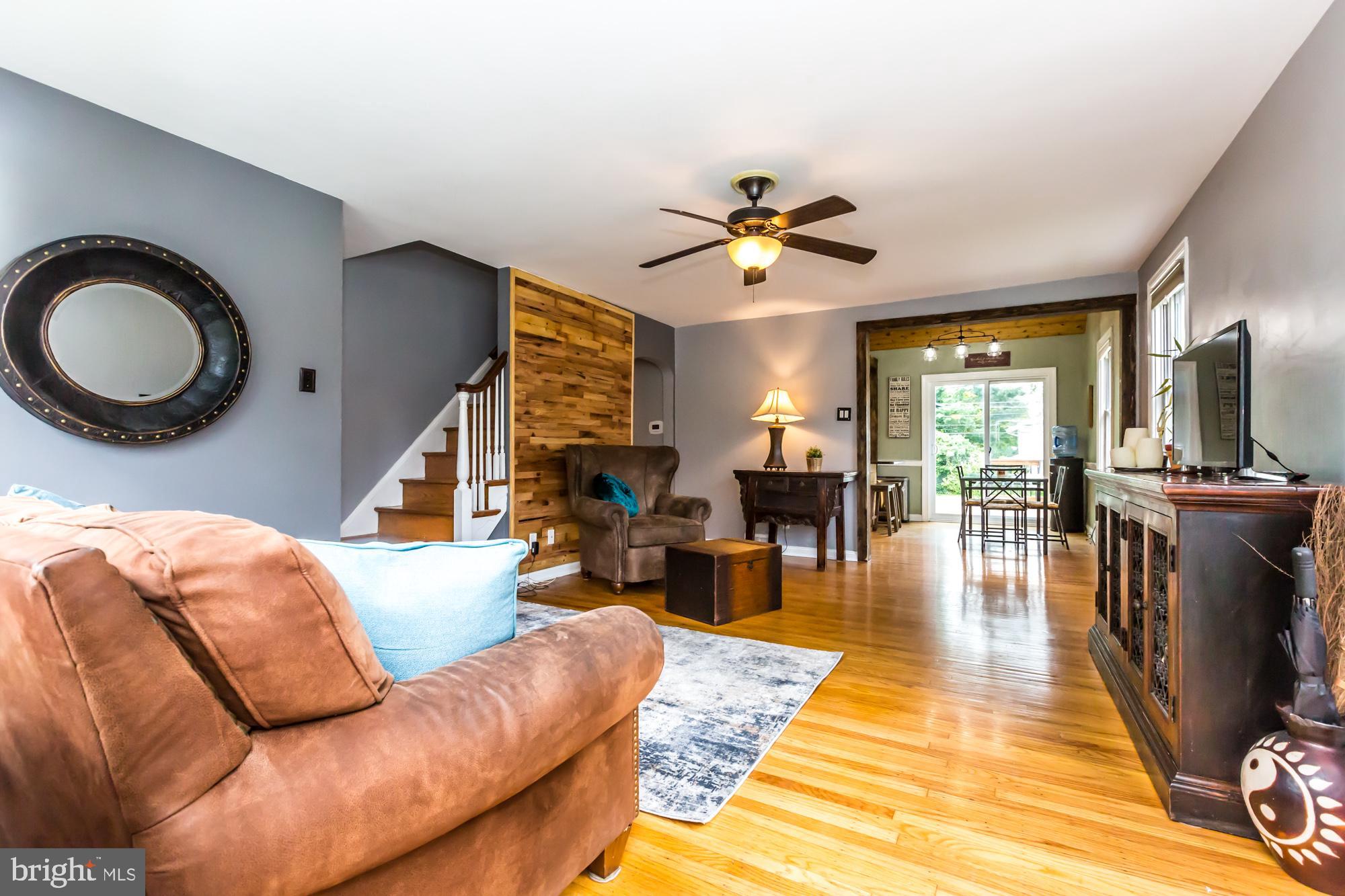 476 Kent Road Springfield, PA 19064 - Photo 3 of 21