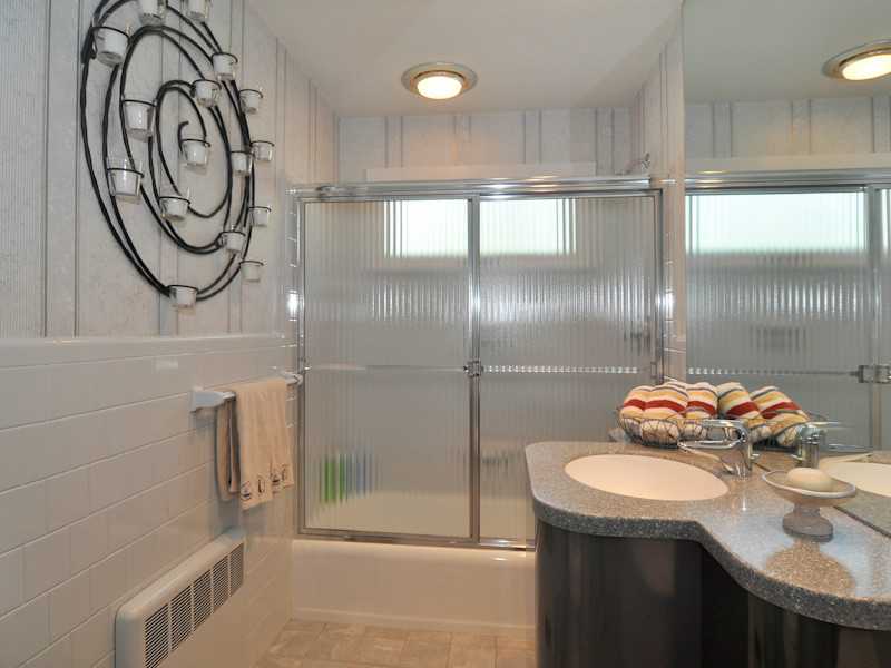 10 Dorset Road Pawtucket, RI 02860 - Photo 12 of 25 Bathroom.