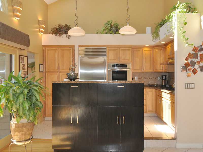 10 Dorset Road Pawtucket, RI 02860 - Photo 17 of 25 Kitchen.