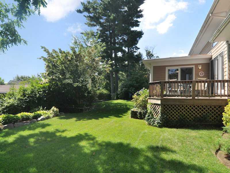 10 Dorset Road Pawtucket, RI 02860 - Photo 23 of 25 Yard/Garden.