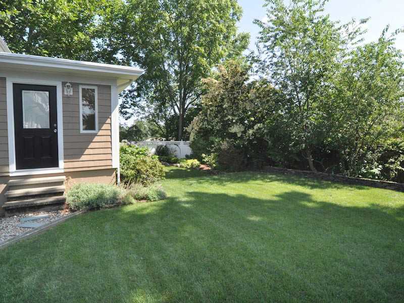 10 Dorset Road Pawtucket, RI 02860 - Photo 24 of 25 Yard/Garden.
