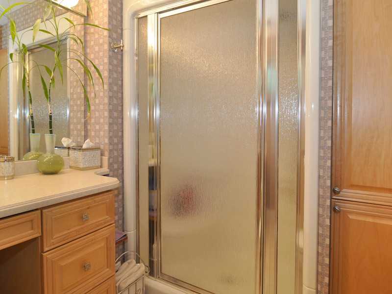 10 Dorset Road Pawtucket, RI 02860 - Photo 8 of 25 Master Bath/Spa.