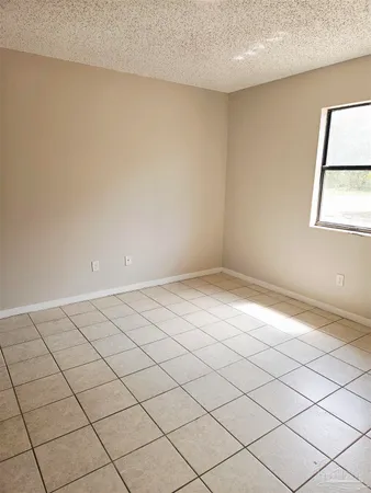 $1,075 | 7240 Hilburn Road, Unit 1D, Pensacola, FL 32504