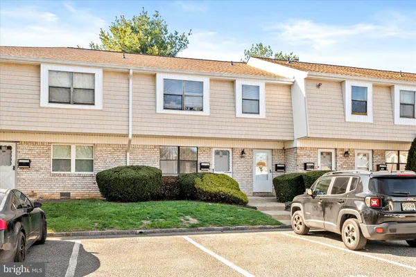 $220,000 | 1614 Silver Court, Hamilton, NJ 08690