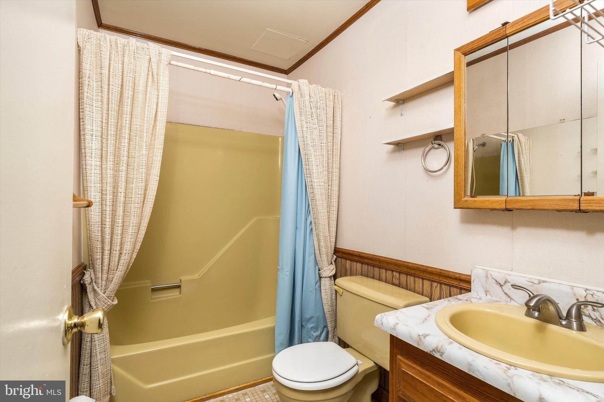 1614 Silver Court Hamilton, NJ 08690 - Photo 13 of 18 Bathroom