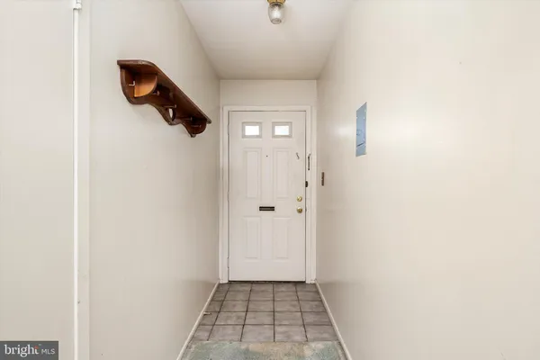 $220,000 | 1614 Silver Court, Hamilton, NJ 08690