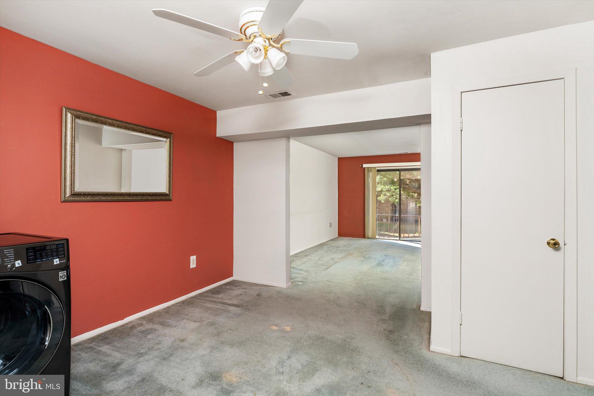 1614 Silver Court Hamilton, NJ 08690 - Photo 5 of 18 Dining/Living Rm view