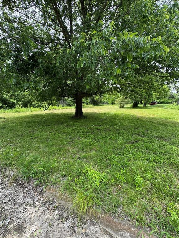 720 Myrtle Street Gainesville, TX 76240 - Photo 2 of 5