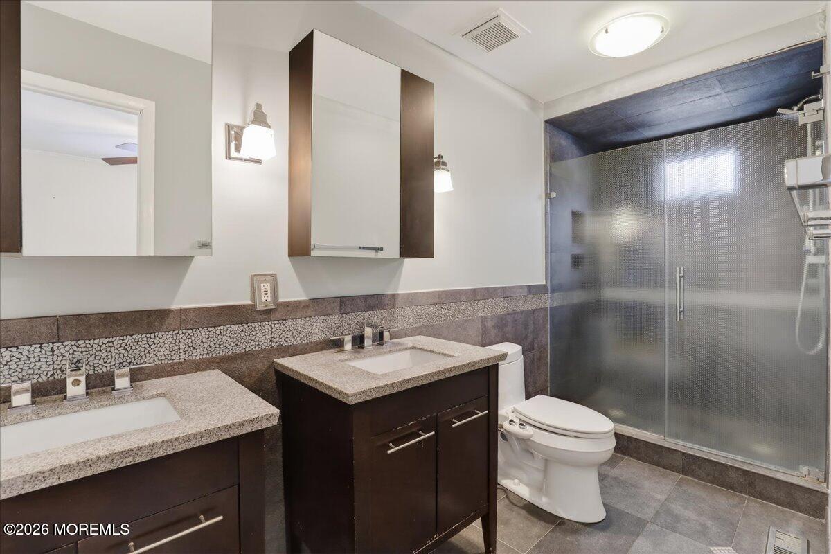 57 Reids Hill Road Morganville, NJ 07751 - Photo 25 of 41 Primary bathroom