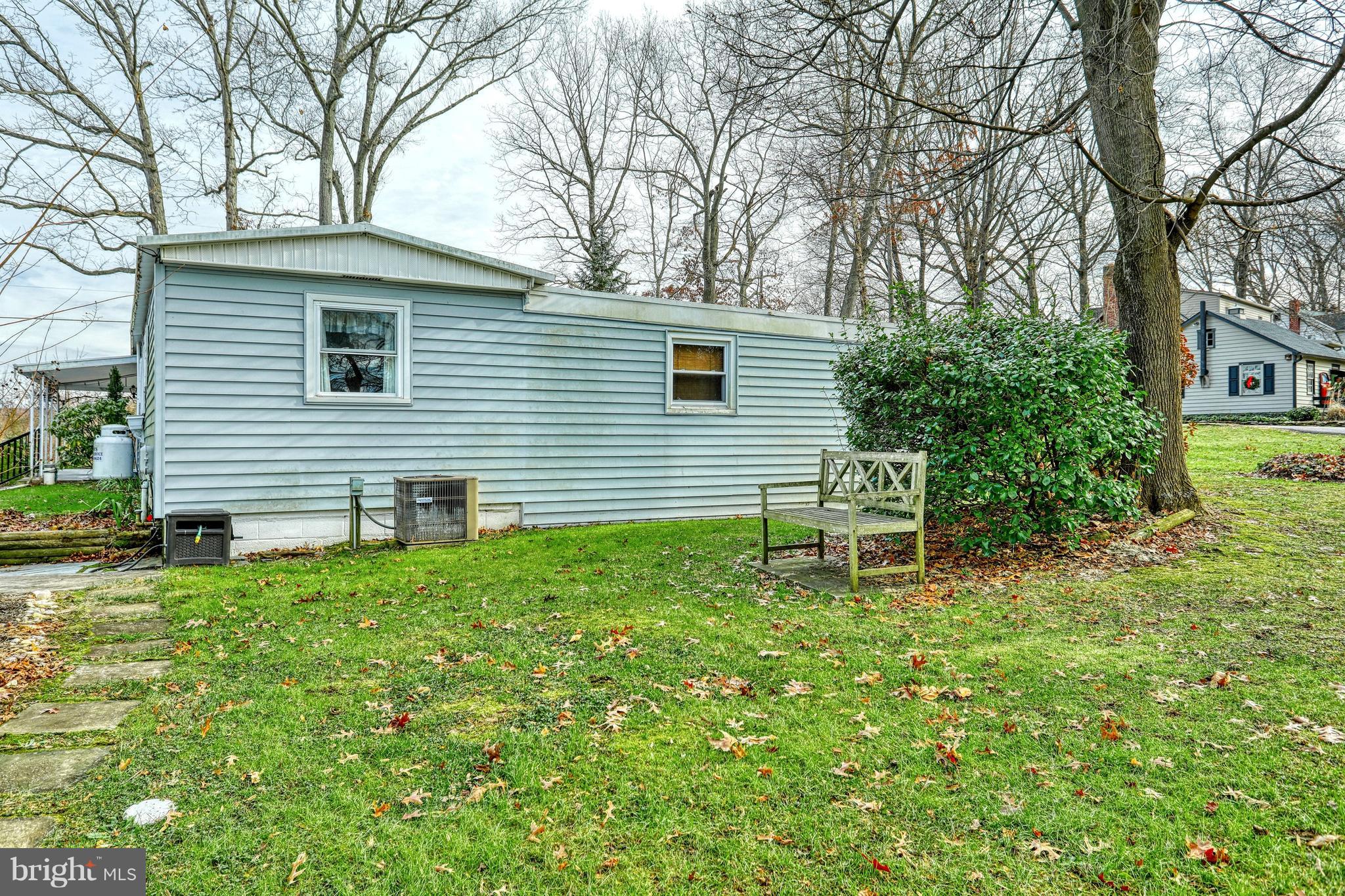 6060 Lake Road York, PA 17403 - Photo 4 of 34