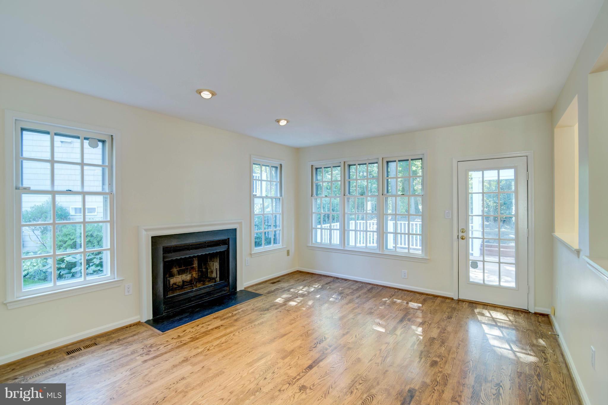 1278 Lamplighter Way Reston, VA 20194 - Photo 5 of 26 Family Room