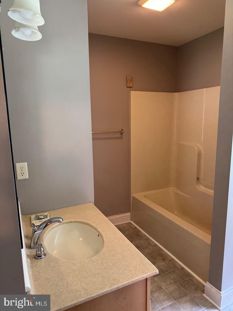124 Good Road New Providence, PA 17560 - Photo 22 of 30 Second Floor Bathroom