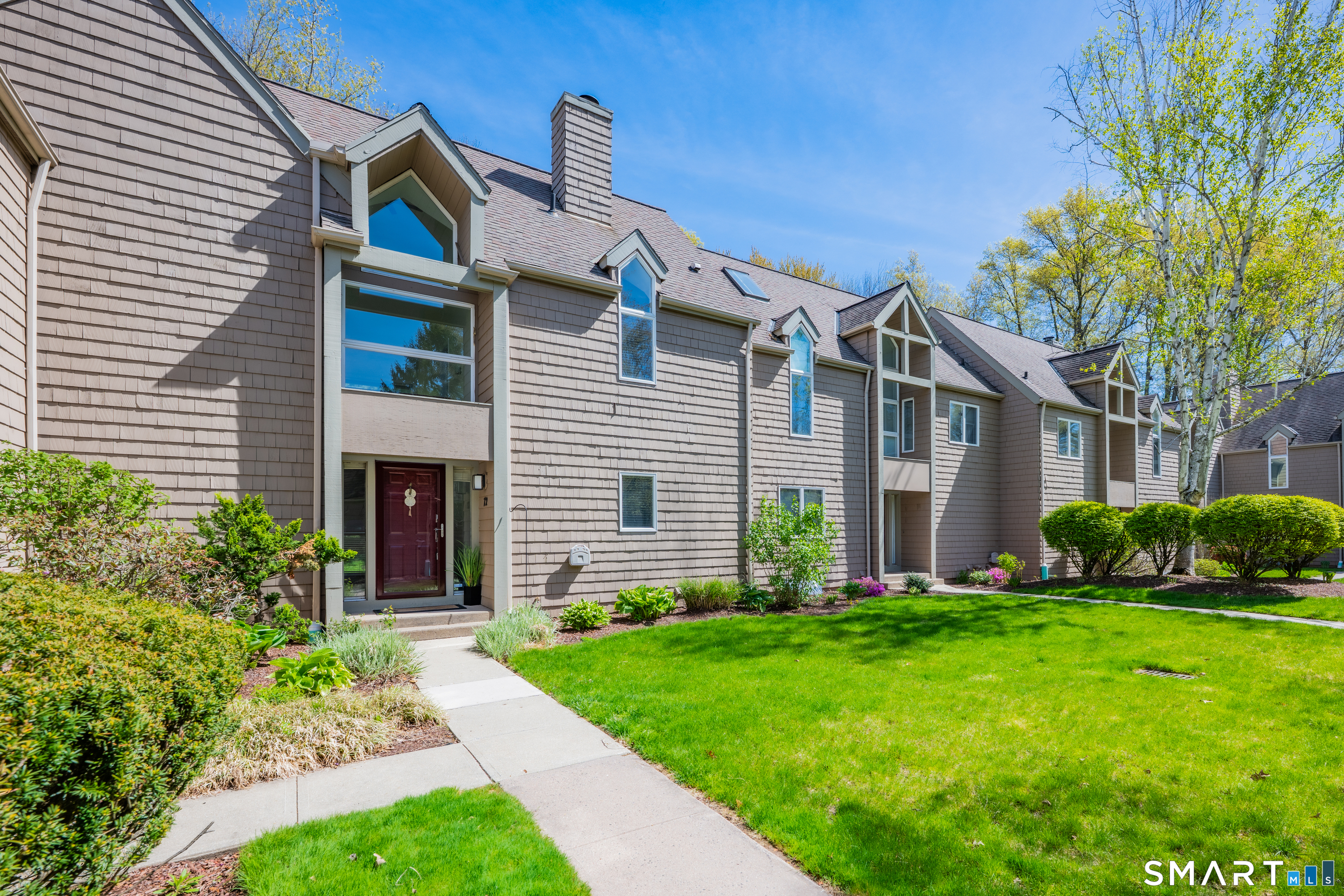 72 Timberwood Road, Unit 72 West Hartford, CT 06117 - Photo 2 of 36