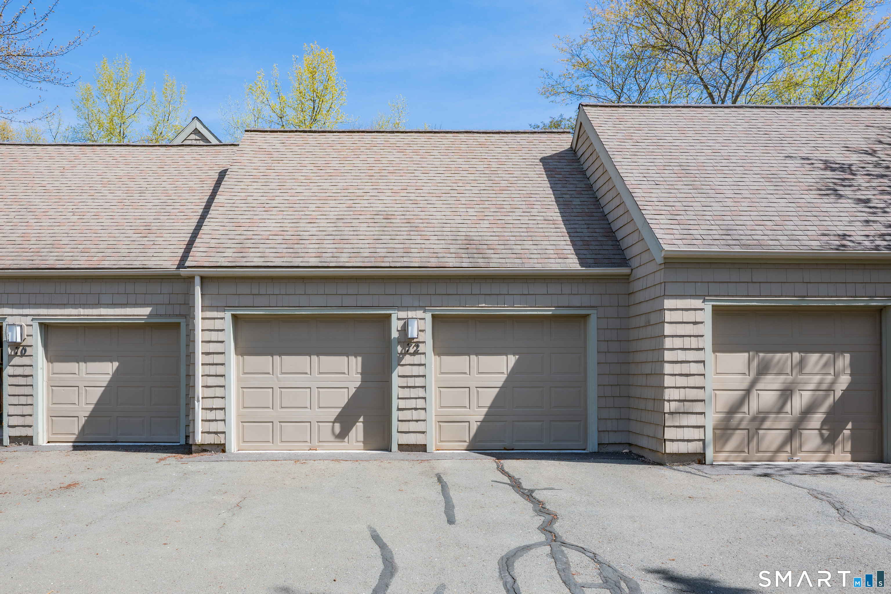 72 Timberwood Road, Unit 72 West Hartford, CT 06117 - Photo 6 of 36 2 car garage