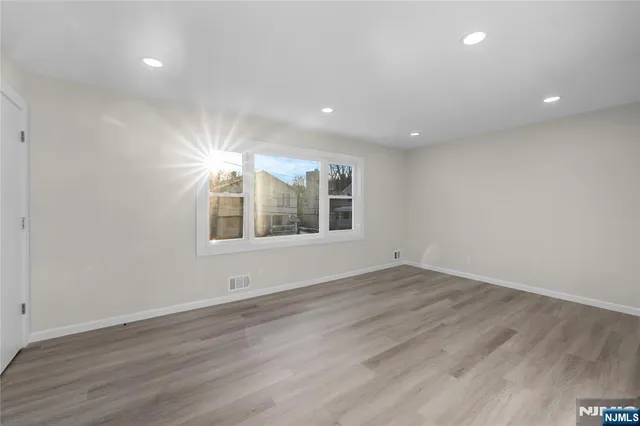 $2,450 | 184 High Street, Unit 2, Hackensack, NJ 07601