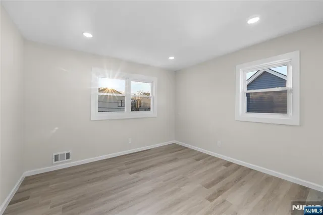 $2,450 | 184 High Street, Unit 2, Hackensack, NJ 07601